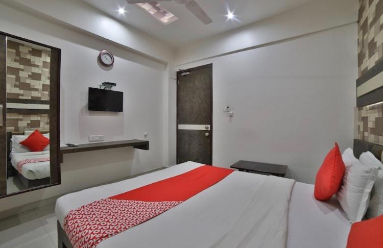 جاندي نجر Hotel Green Apple المظهر الخارجي الصورة